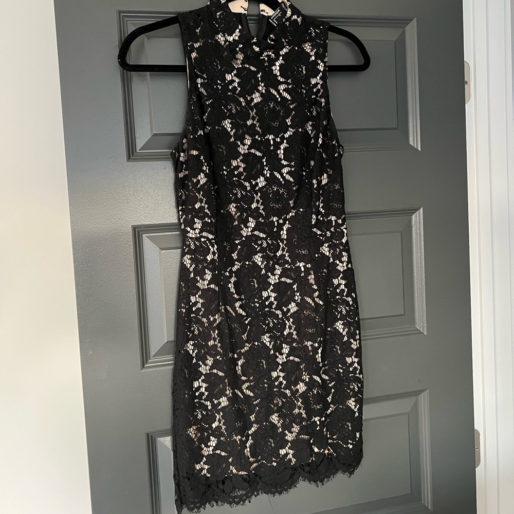 BLACK LACE DRESS
